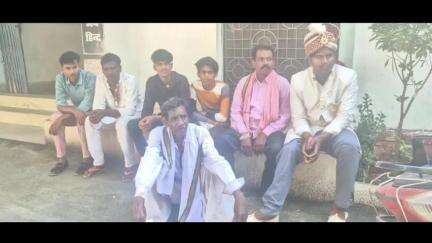 दमोह: फोटो सेशन के दौरान विवाद, दिव्यांग दूल्हा बिना दुल्हन के लौटा, एसपी कार्यालय में न्याय की गुहार लगाई