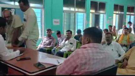 फुलवरिया: फुलवरिया में डीलरों की विशेष बैठक, E-KYC पर जोर, 4 महीने का राशन 2 महीने में वितरित करने का निर्देश