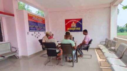 निचलौल: थाना सोहगीबरवा परिसर में जनसुनवाई का आयोजन, 4 मामलों में से 1 का हुआ मौके पर निस्तारण