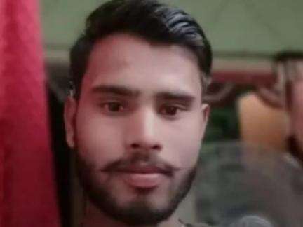 नौगावां सादात: नौगांवा के युवक की अमरोहा में सड़क हादसे में हुई मौत, परिवार में मचा कोहराम