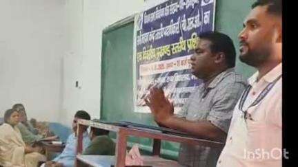 मानसी: जनता उच्च विद्यालय में बीएलओ को प्रशिक्षण दिया गया
