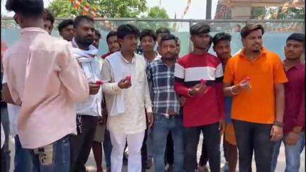 बोध गया: बोधगया में आंदोलनकारियों की पिटाई के विरोध में स्थानीय लोगों ने किया शांतिपूर्ण बाजार बंद
