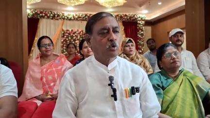 सेवराई: गाजीपुर नगर पालिका ने नगरवासियों को स्वकर में दिया बड़ा राहत, पूर्व नगर पालिका अध्यक्ष विनोद अग्रवाल दे रहे हैं जानकारी