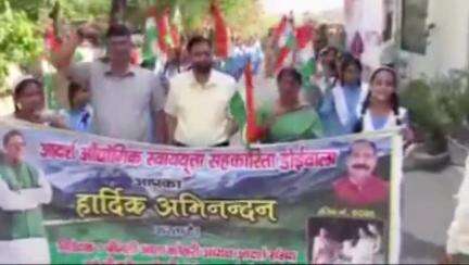 डोईवाला: आदर्श संस्था के तत्वावधान में डोईवाला में निकाली गई तिरंगा शौर्य सम्मान यात्रा, पाकिस्तान मुर्दाबाद के नारे लगाए गए