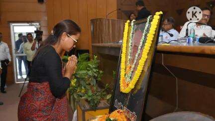 मांडर: शिक्षाविद प्रो. करमा उरांव की द्वितीय पुण्यतिथि पर श्रद्धांजलि कार्यक्रम आयोजित