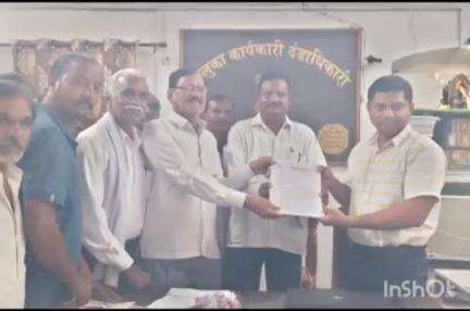 वरोरा: किसान ब्रिगेड कर्जमुक्ती चळवळीतर्फे वरोरा तहसिलदारांना निवेदन : शेतकर्‍यांचा उत्स्फुर्त प्रतिसाद