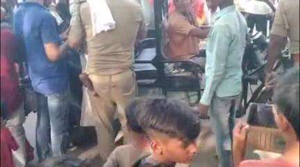 चकिया: डोड़ापुर में पारिवारिक कलह से तंग आकर युवक ने लगाई फांसी, पेड़ के सहारे लटकता मिला शव