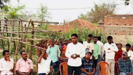 বাঘমুণ্ডী: আটনা গ্রামে তৃণমূলের কর্মী সমর্থকদের নিয়ে বৈঠক করেন বাঘমুন্ডির বিধায়ক সুশান্ত মাহাতো