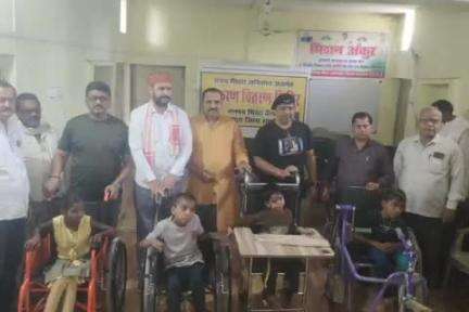 उदयपुरा: जनपद शिक्षा केंद्र उदयपुरा ने 6 से 14 वर्ष के दिव्यांग बच्चों को उपकरण किए वितरित