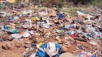 ಹುಬ್ಬಳ್ಳಿ ನಗರ: #localissue ನಗರದ ಮುಖ್ಯ ರಸ್ತೆಗಳಲ್ಲಿ ಕಸದ ರಾಶಿ : ಸಾರ್ವಜನಿಕರಿಗೆ ಕಿರಿಕಿರಿ