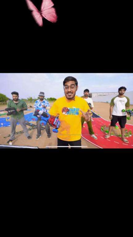 Aaj hmne car resing kari आज हमनें कार रेसिंग करी है crezy xyz.  #trending #video
