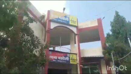 मझोली: मझौली में अवैध खनन के खिलाफ कार्रवाई, एक जेसीबी और तीन ट्रैक्टर ज़ब्त