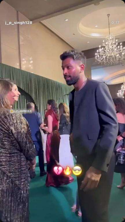 Hardik pandya aaj mumbai gya