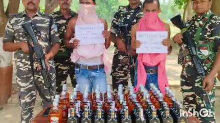 हरलाखी: पिपरौन में एसएसबी जवानों ने 84 बोतल शराब और बाइक के साथ दो धंधेबाजों को गिरफ्तार किया