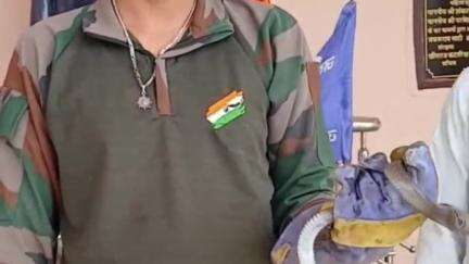 ब्यावर: ब्यावर शहर में मिला भेड़िया प्रजाति का सांप, दीवार पर चढ़ने में माहिर, छिपकली का है शौकीन, किया सुरक्षित रेस्क्यू