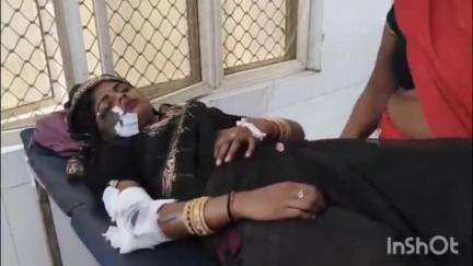 छिबरामऊ: अकबरपुर के पास तेज रफ्तार पिकअप ने बाइक में मारी टक्कर, बाइक सवार महिला विधायक राय गईं भर्ती