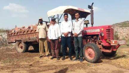 खेतड़ी: श्यामपुरा-भिंटेरा वन क्षेत्र में अवैध खनन पर वन विभाग ने की कार्रवाई, ट्रैक्टर-ट्रॉली जब्त, चालक फरार