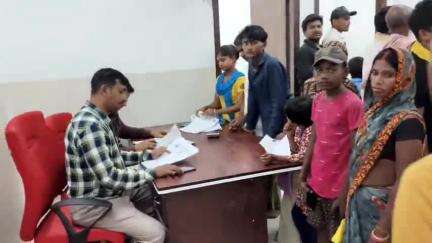 सिमरी बख्तियारपुर: सामुदायिक स्वास्थ्य केंद्र बनमा ईटहरी में यूडीआईडी कार्ड बनाने के लिए शिविर का हुआ आयोजन, दिव्यांगजनों ने उठाया लाभ