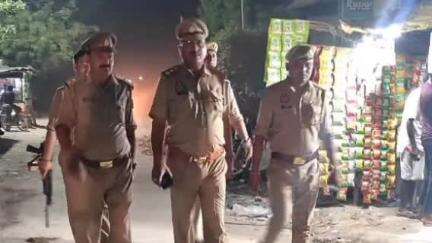 सीतापुर: जनपद में आपराधिक घटनाओं पर विराम लगाने के लिए पुलिस प्रशासन ने सभी थाना क्षेत्रों में किया पैदल मार्च
