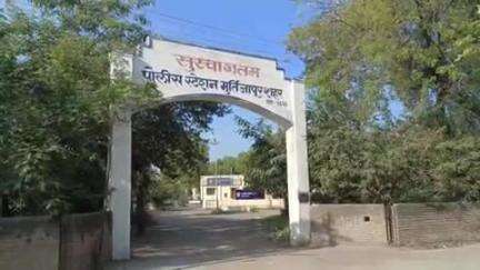 मुर्तीजापूर: बस स्थानकाच्या मागील परिसरात क्षुल्लक कारणावरून मुलाने केला आईवर हल्ला,मुलाविरुद्ध शहर पोलीस स्टेशनला गुन्हा दाखल