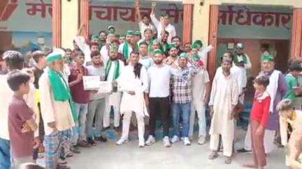 बुढ़ाना: बुढाना तहसील क्षेत्र के गांव नगला में किसान सेना संगठन की मीटिंग हुई, नए लोगों को जोड़कर संगठन को मजबूत बनाया गया