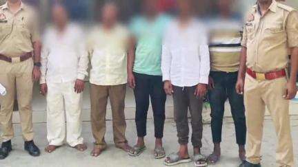 ज़मानिया: बरेसर थाने की पुलिस ने शंभू राजभर के बगीचे के पीछे से पांच आरोपियों को किया गिरफ्तार