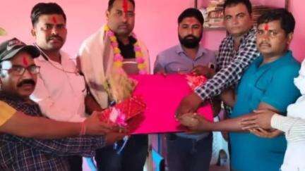 पवई: पवई थाना की नगर प्रभारी पवन प्रजापति का हुआ स्थानांतरण, भावभीनी विदाई दी गई