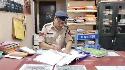 अकलतरा: अकलतरा में सार्वजनिक जगह पर शराब का सेवन करने वाले आरोपी को किया गया गिरफ्तार