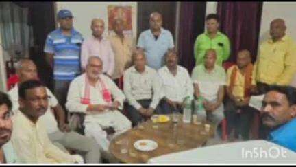 चौपारण: सिंघरावा मोड निवासी विहिप सदस्य विवेकानंद विवेक की माता के श्राद्ध कार्यक्रम में विधायक मनोज यादव शामिल हुए
