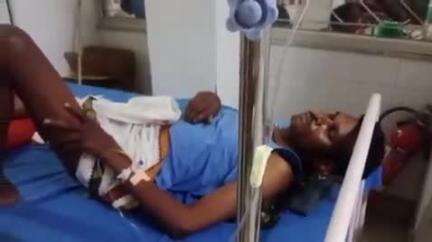 गुमला: चापा टोली के पास बोलेरो ने बाइक में टक्कर मारी, पति-पत्नी घायल