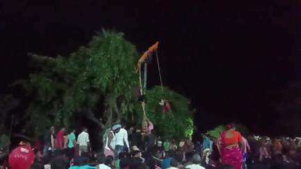 দুবরাজপুর: দুবরাজপুর ব্লকের মেটেলা গ্রামে ধর্মরাজ পুজো উপলক্ষে চরক মেলার আয়োজন, মেলাতে উপস্থিত কয়েক হাজার মানুষ