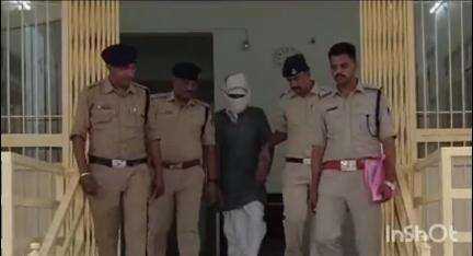 चाचौड़ा: चाचौड़ा पुलिस ने सागर गांव के तिराहे पर बंद ढाबे से 11 ग्राम स्मैक और एक बाइक के साथ एक तस्कर को किया गिरफ्तार