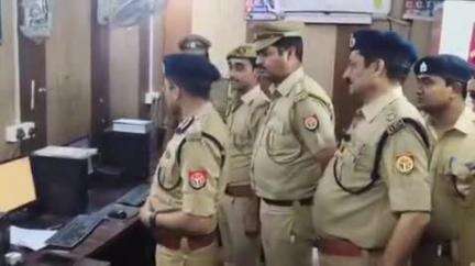अकबरपुर: डीआईजी और एसपी ने थाना रनिया का किया औचक निरीक्षण, दिए आवश्यक दिशा-निर्देश