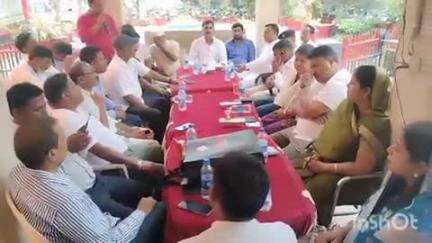 फलका: फलका थाना में थानाध्यक्ष मुन्ना कुमार पटेल का ट्रांसफर होने पर विदाई समारोह का हुआ आयोजन