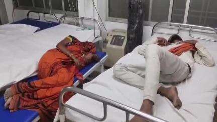 महोबा: गंज गांव में भारतीय हलधर किसान यूनियन के कार्यकर्ताओं और उनकी पत्नी के साथ दबंगों ने की मारपीट, अस्पताल में भर्ती