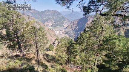 Jammu and Kashmir:  One of the gates of the Salal Dam in Reasi, built on the #ChenabRiver, has been opened.