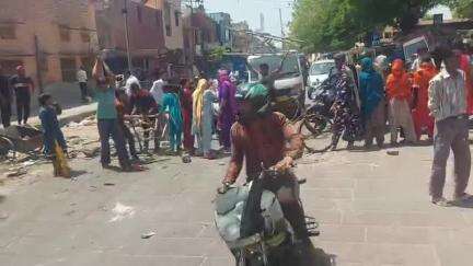 नागोरी गेट स्थित शिप हाउस रोड को क्षेत्र वासीयो ने किया रास्ता जाम पानी की समस्या को लेकर
