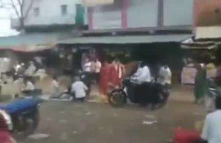 डिंडौरी: समनापुर में सब्जी के पैसे मांगने पर नेता जी के पिताजी ने सब्जी व्यापारी पर बंदूक तानी, गुस्से में आए