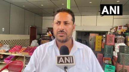 साहिबाबाद फल मंडी के फल व्यापारी अब नहीं खरीदेंगे तुर्की का सेब.अब तक 1200 से 1400 करोड़ का व्यापार होता था।
#viral