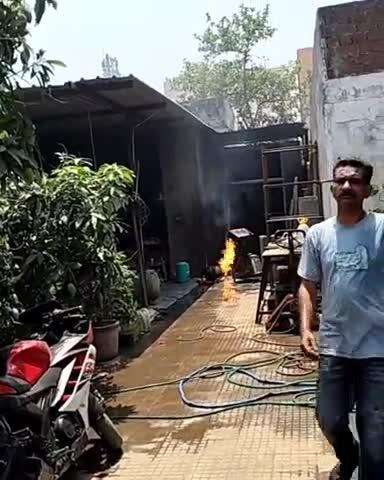 जगाधरी: यमुनानगर फैक्ट्री में गैस सिलेंडर में लगी आग, फायर कर्मचारियों ने काबू पाया