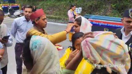 नैनीताल: बारापत्थर में वाहनों के प्रवेश के लिए प्रवेश शुल्क बूथ का निर्माण हुआ, उद्घाटन पालिकाध्यक्ष खेतवाल ने किया
