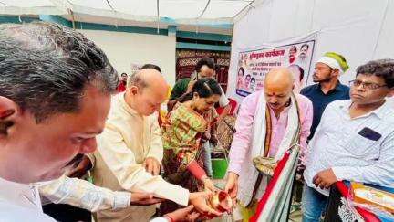 सागर: सांसद और विधायक ने मकरोनिया के वार्ड 14 में बीटी रोड निर्माण का भूमि पूजन किया