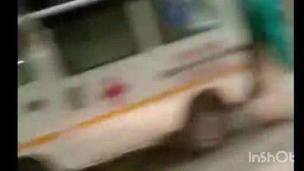 मुंशीगंज स्थित एम्स में प्राइवेट एंबुलेंस द्वारा मरीज ट्रांसफर करने का वीडियो आया सामने, वीडियो से हो रही किरकिरी
