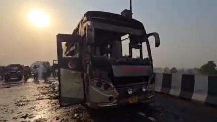 रुन्नी सैदपुर: लखनऊ में चलती बस में लगी आग, रुन्नीसैदपुर के दो मासूम बच्चों की मौत