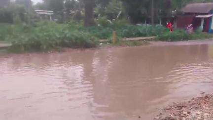 মৰাণ: খোৱাঙৰ পুৰণি ৩৭ নং ৰাষ্ট্রীয় ঘাইপথৰ জৰাজীৰ্ণ অৱস্থাই জ্বলা-কলা খুৱাইছে সহস্ৰাধিক ৰাইজক, ৰাইজৰ ক্ষোভ #jansamasya