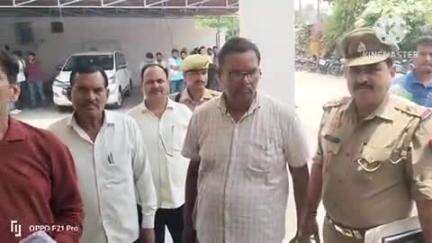 संभल: बहजोई SP कार्यालय पर एसपी कृष्ण कुमार बिश्नोई ने 7 साल बाद जमीन के फर्जीवाड़े का किया खुलासा, चार लोगों को किया गिरफ्तार