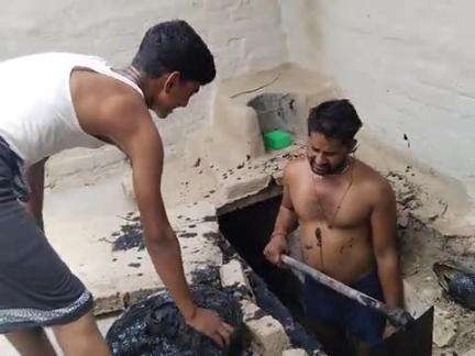 ग्राम महोखर के लोग नाले से परेशान गांव का प्रधान कुछ काम नहीं करवा रहा न #महोखर #ग्राम पंचायत   महोखर