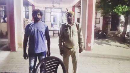 अतरौली: थाना छर्रा पुलिस ने सट्टा लगाते हुए एक अभियुक्त को किया गिरफ्तार