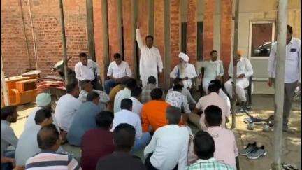 सिरसा: हरियाणा पावर कॉर्पोरेशन वर्कर यूनियन की बरनाला रोड स्थित बिजलीघर परिसर में हुई बैठक, सरकार के खिलाफ प्रकट किया गया रोष