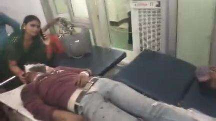 सीतापुर: मनवा के पास तेज रफ्तार अज्ञात वाहन ने एक मोटरसाइकिल को मारी जोरदार टक्कर, एक व्यक्ति गंभीर रूप से घायल